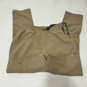 Figs Women’s latte yola high waisted 2.0 - tall skinny scrub pant